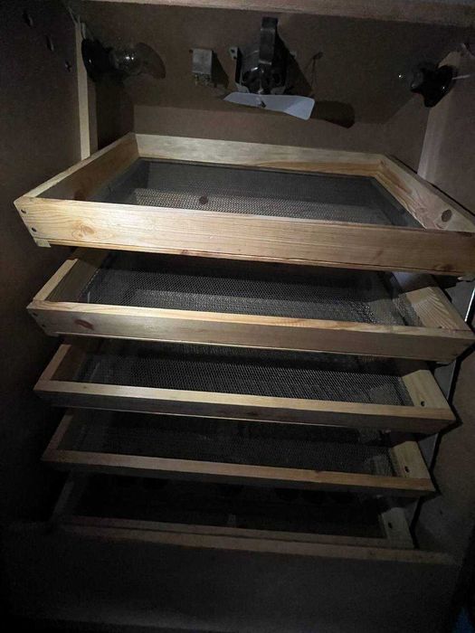 Инкубатор на 1000 яиц