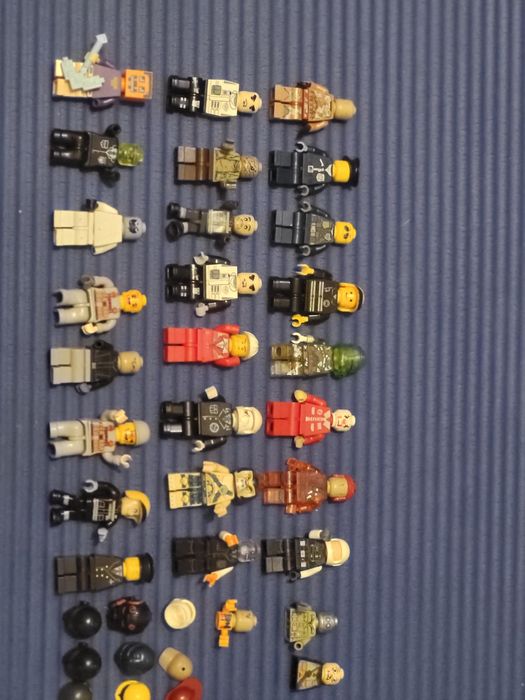 Zestaw figurek.  Lego I inne. 24 sztuki