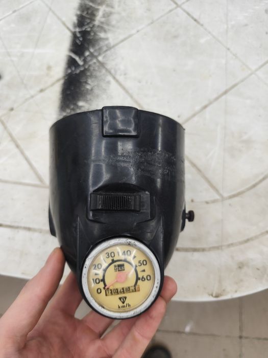 Obudowa lampy przedniej wraz z licznikiem Romet Ogar 205