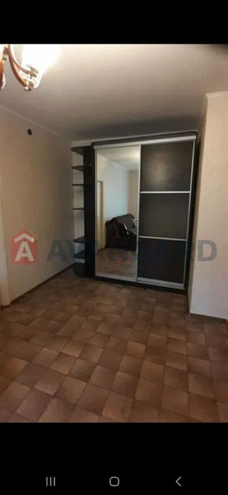 Продам теплу 2-кімнатну квартиру на Дніпробуді (вул. Харитонова, 16)