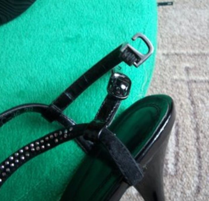 Босоножки женские. Стильные, удобные, на каблуке. Размер 38