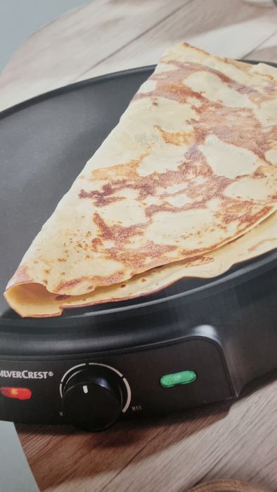 Maquina de fazer crepes  por estrear