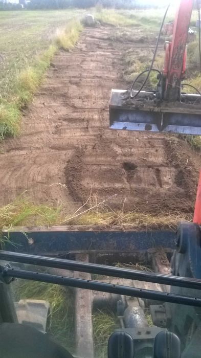 usługi minikoparką, kostka brukowa, budowa i utrzymanie stawów itp.