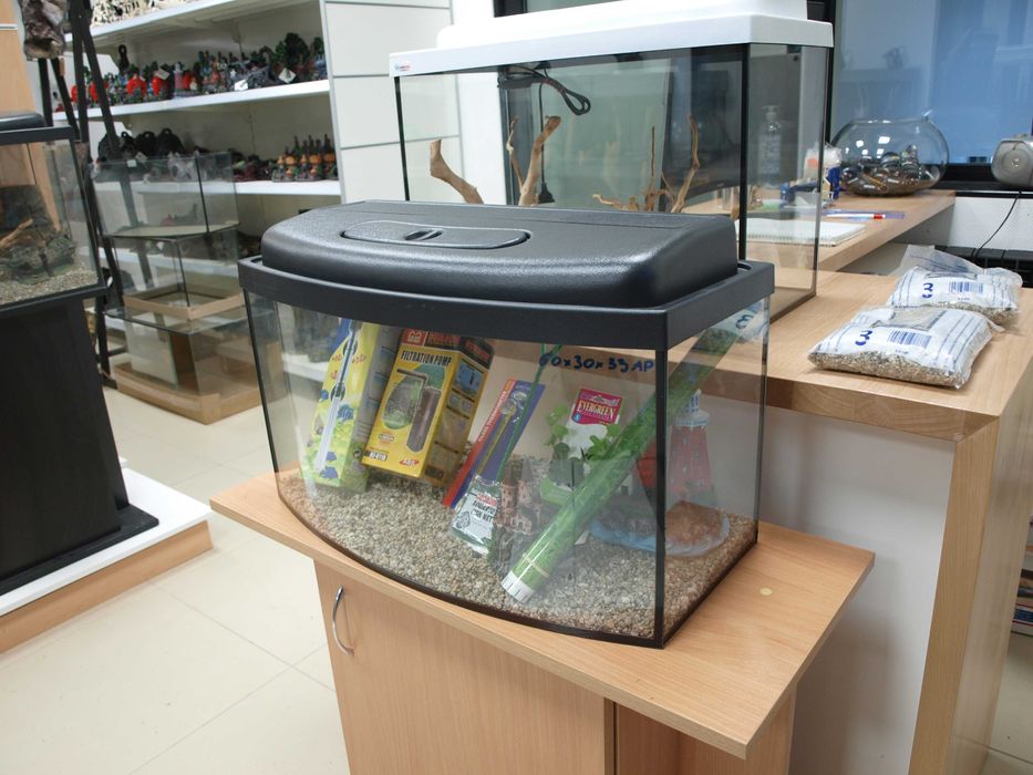 Akwarium zestaw akwarystyczny 60x30x33 54l profilowane.