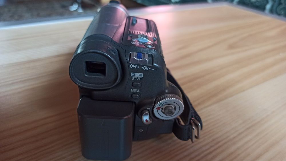 відео камера panasonic nv gs17
