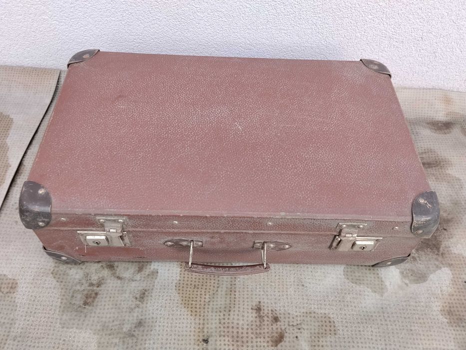 Stara walizka PRL , Vintage 55 x 33 x 15 cm.  25 litrów