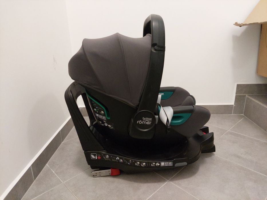 Nosidełko + baza Britax