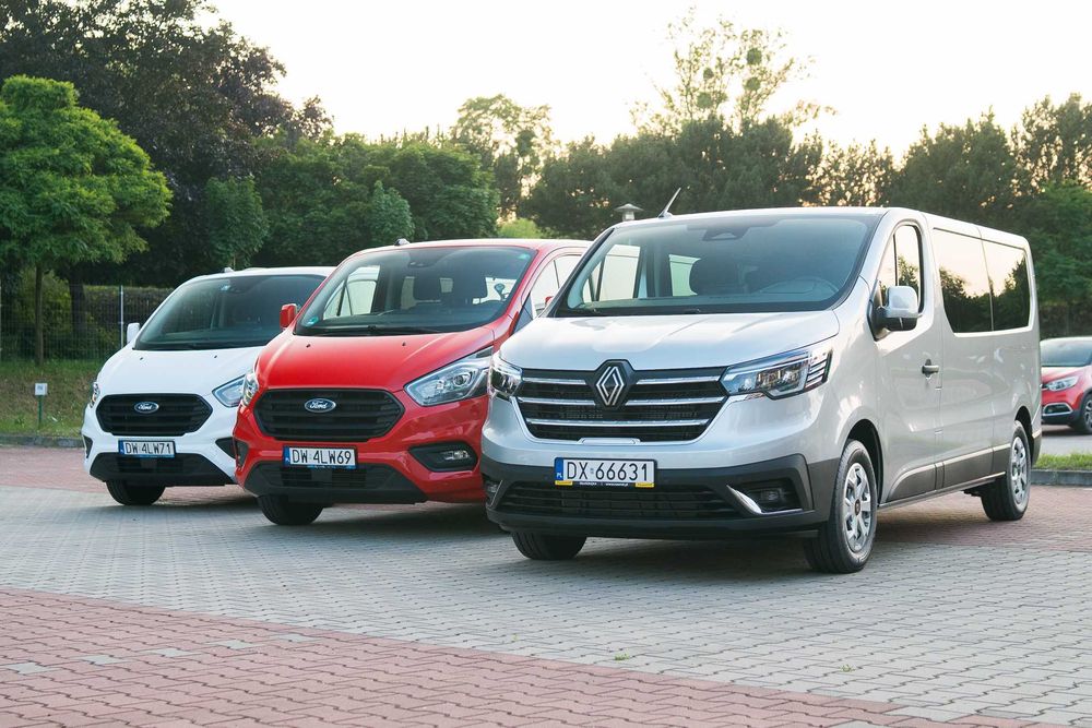 Wynajem wypożyczalnia busów busa 9-osobowego automat nowe
