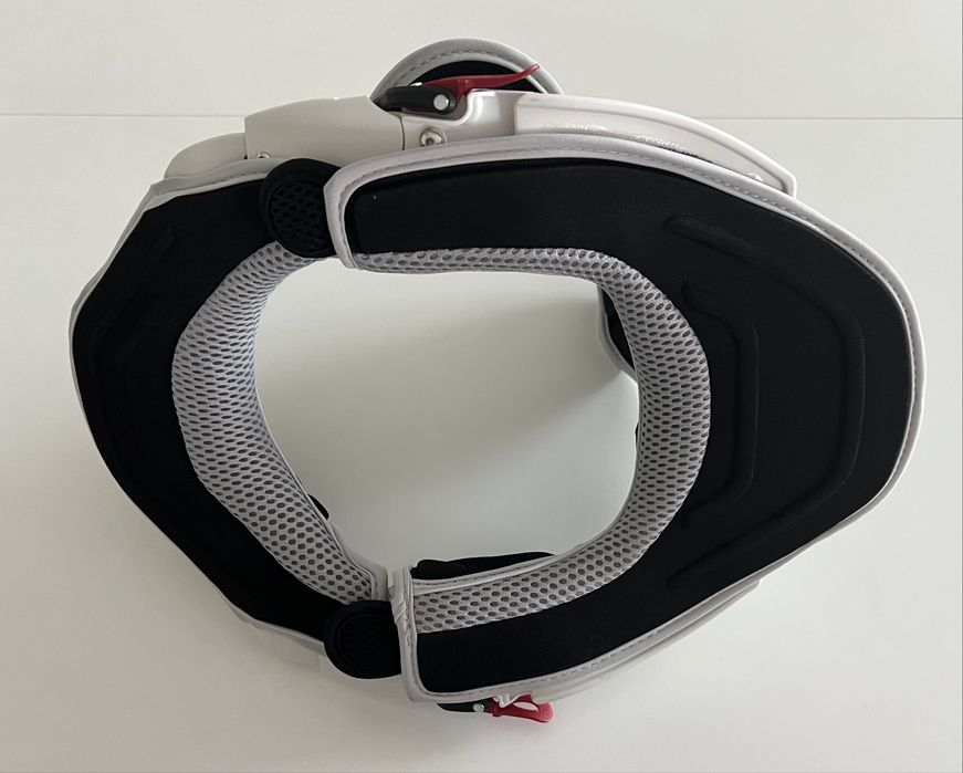 Colar protetor cervical