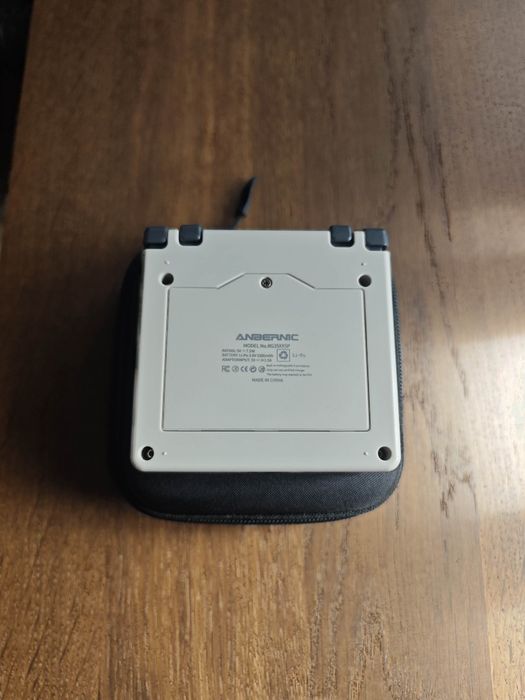 Anbernic RG35xx SP nova + extras