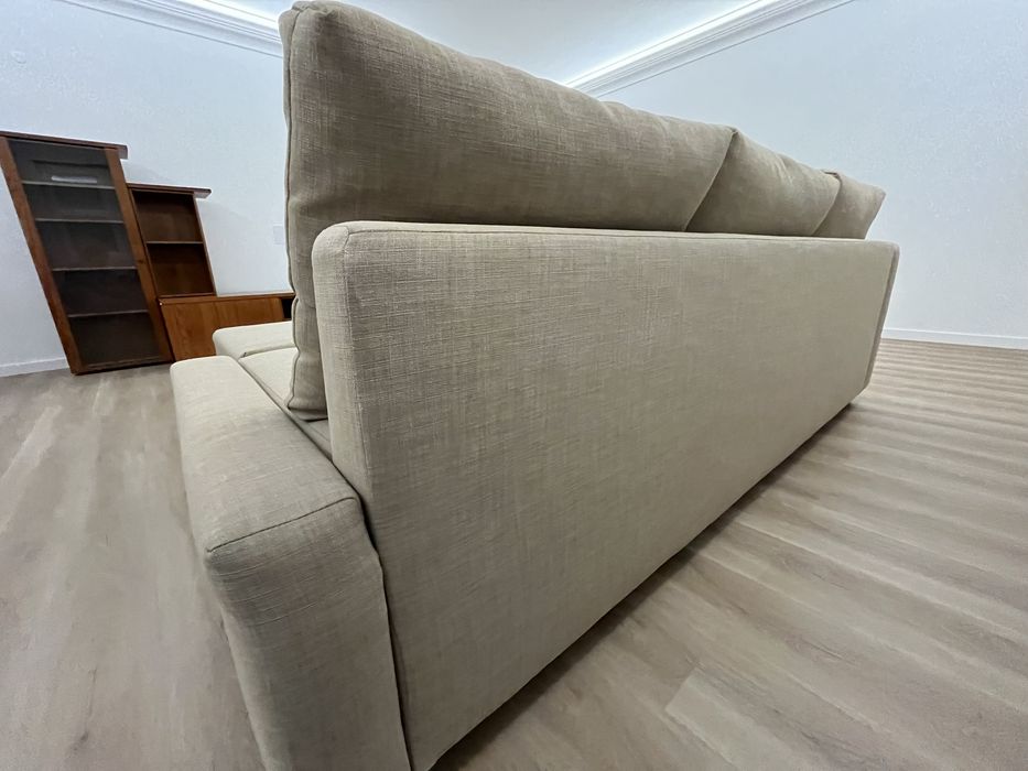 Sofa cama com chaise longue IKEA Friheten, cor Bege