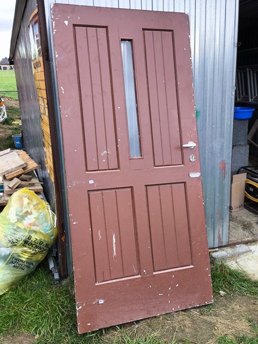 Oddam drzwi na budowę