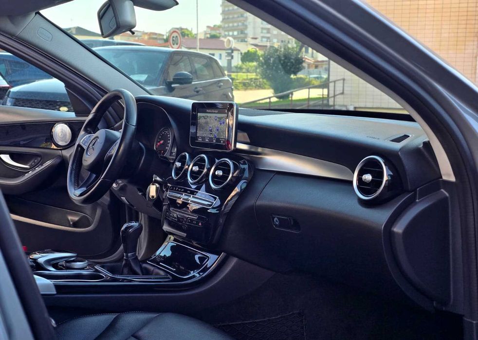 Mercedes-Benz C200d 136cv S205 LOOK C63