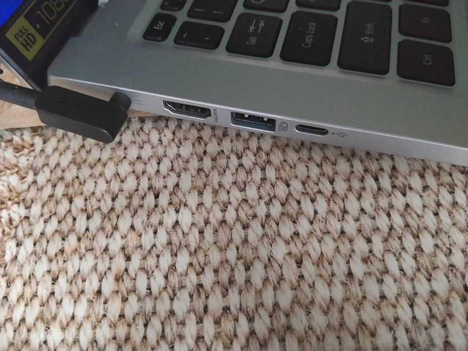 Sprzedam używany laptop Acer