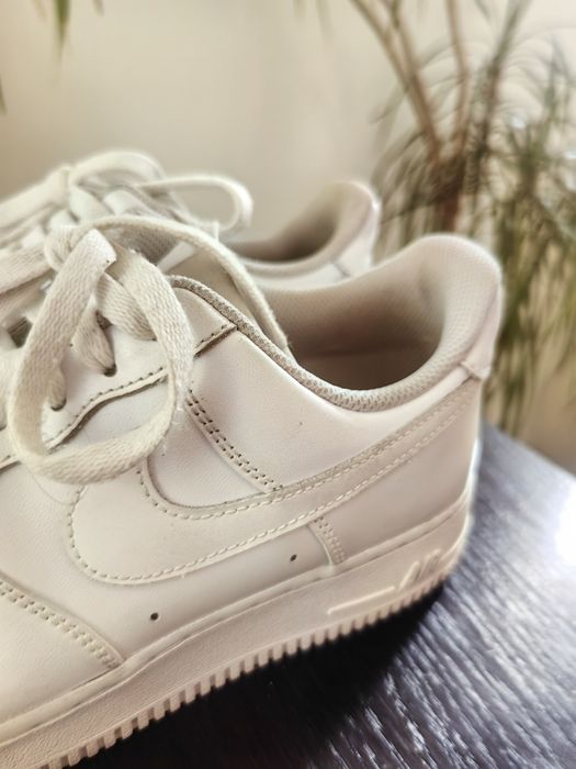 Buty Nike Air Force 1 Low White – Klasyk w dobrym stanie, R. 40,5 (25,