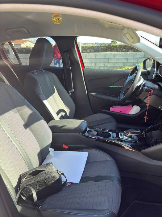 Peugeot 208 automatico