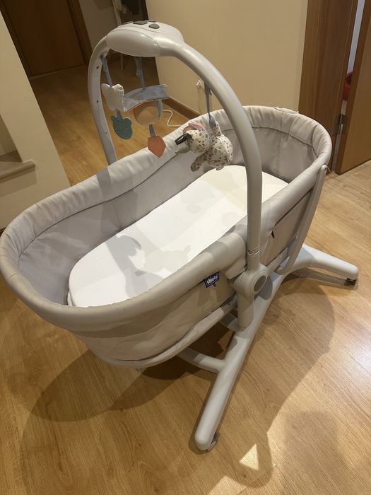 Vendo baby hug 4 em 1 berco chicco