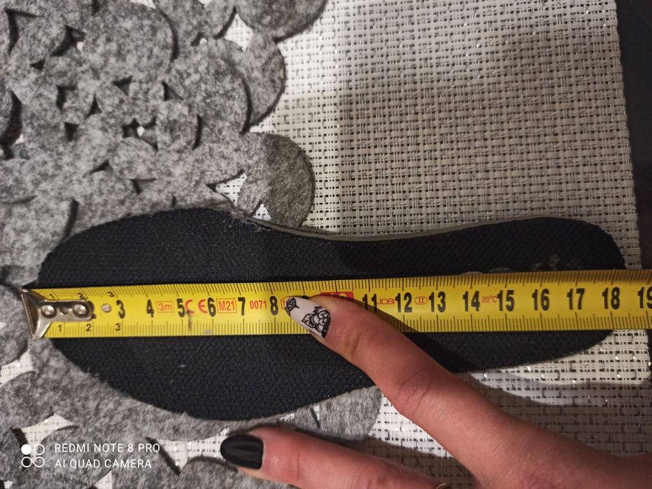 Buty sportowe nike 28