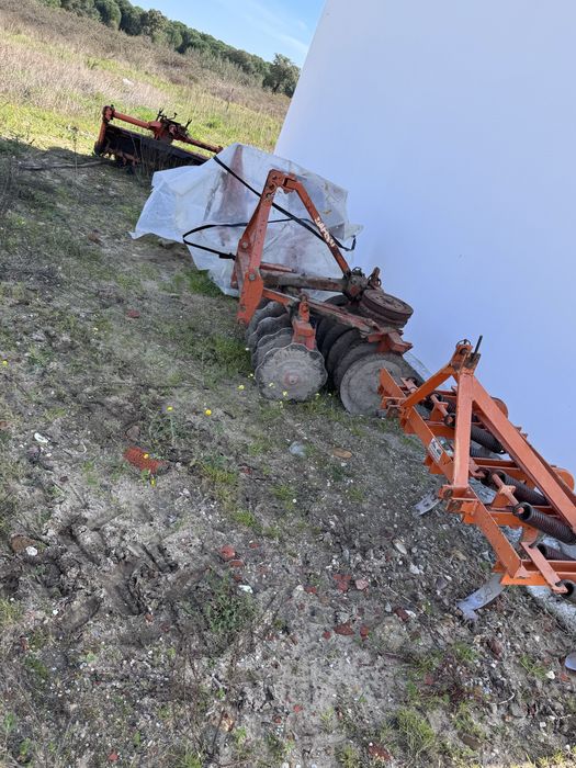 KUBOTA 7001 mais conjunto de alfaias