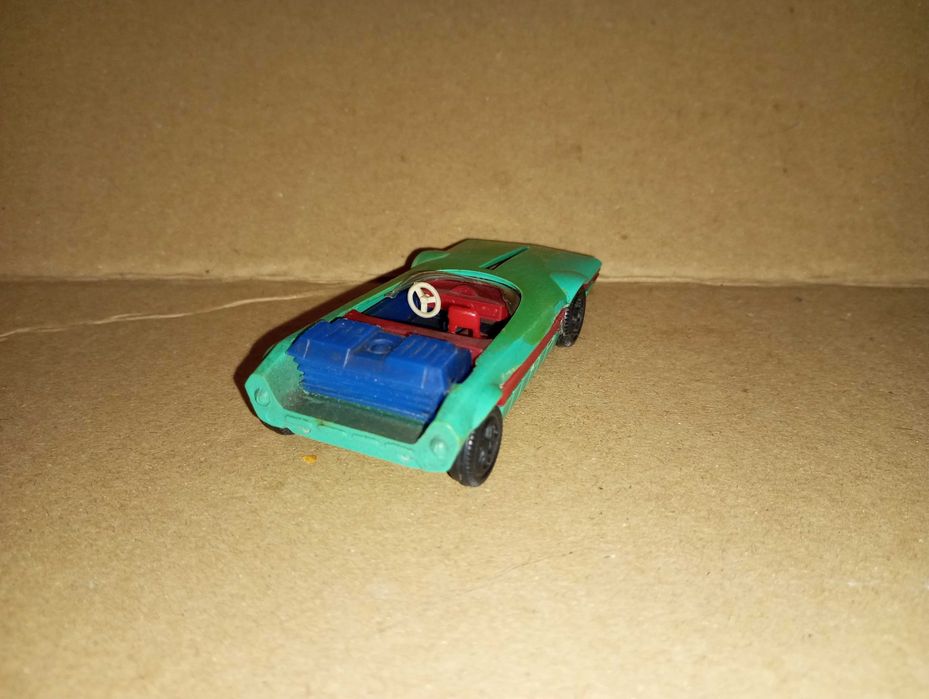 Машинка игрушечная Bertone Runabout модель 1/43