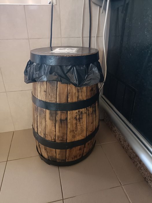 Pipo recuperado para caixote do lixo, p.f.