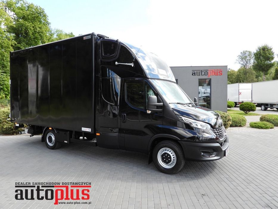 Iveco DAILY 35S18 KONTENER WINDA 8 PALET WEBASTO TEMPOMAT NAWIGACJA LEDY PNEUMATYKA KLIMATYZACJA  180KM  stan bardzo dobry, nie wymaga nakładów finansowcyh, dostępny od ręki