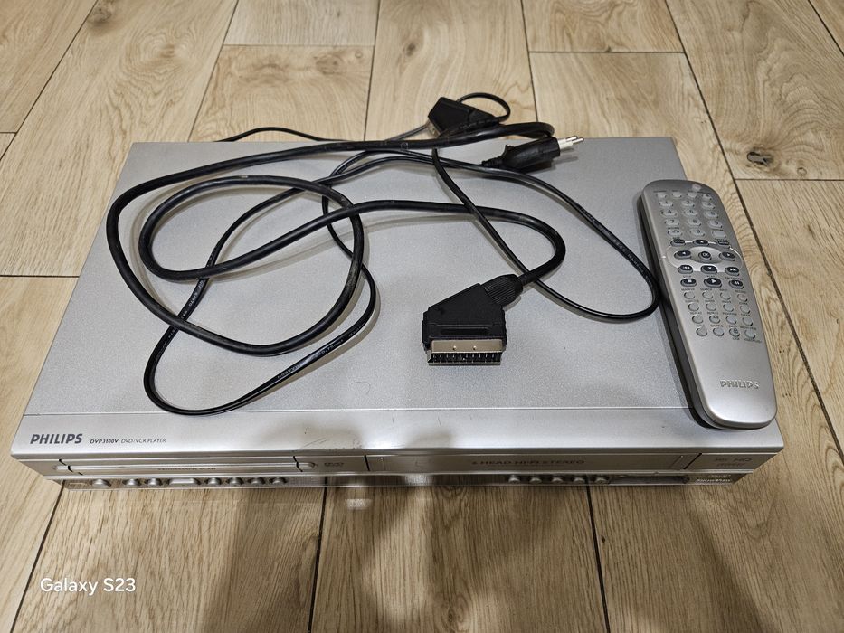 PHILIPS model DVP3100V. Video, DVD. Combo.
