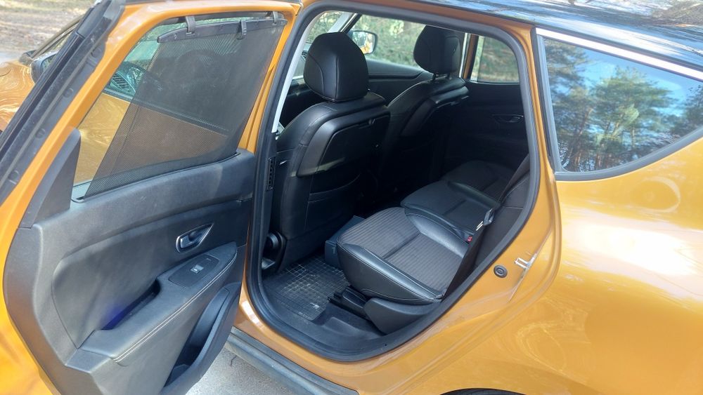 Renault Scenic IV rodzinny MiniVAN