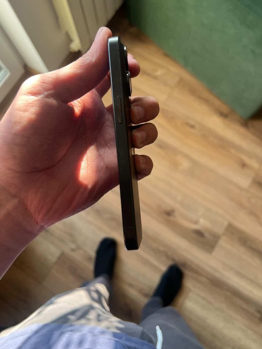 iPhone 15 pro jak nowy