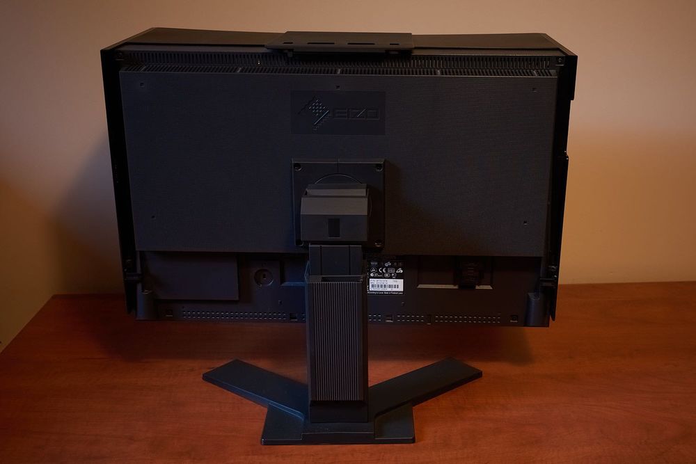 Profesjonalny monitor EIZO CG241W - alternatywa CG2400S