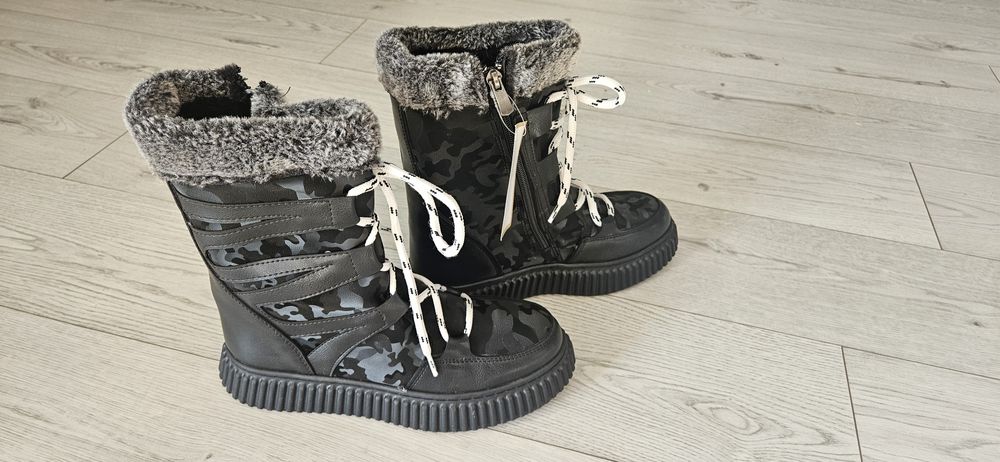 Buty zimowe   dla dziewczynki rozm 38 nowe