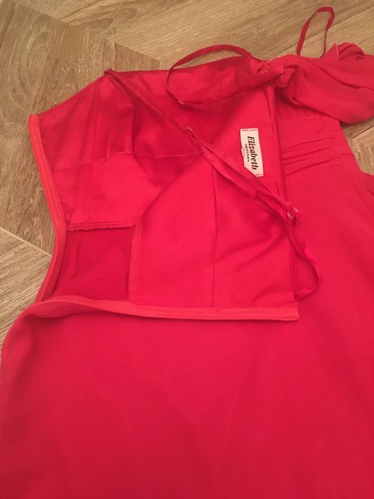 Malinowa wizytowa sukienka 38