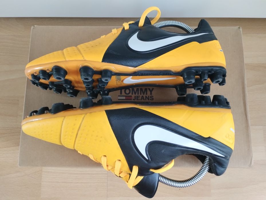 Buty korki piłkarskie 41 Nike CTR360 Maestri III ACC