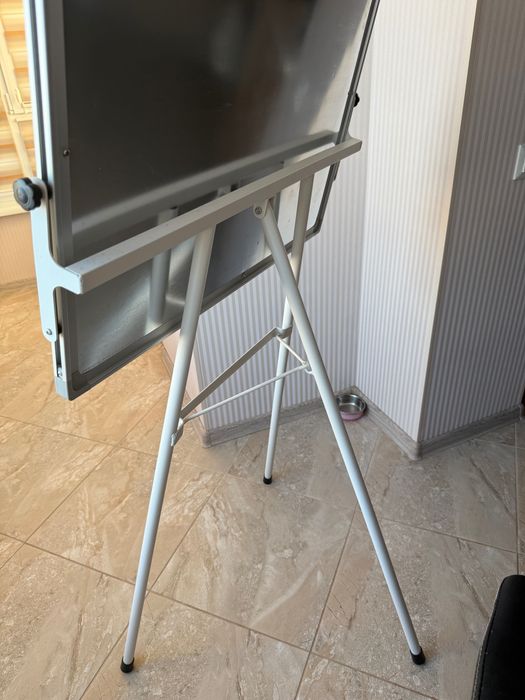 Фліпчарт. Біла дошка. Магнітно маркерна дошка.