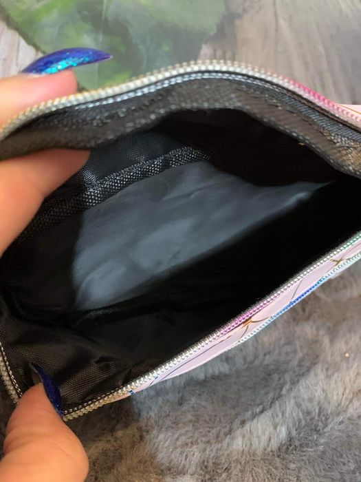 Sprzedam  ładną nerkę guess