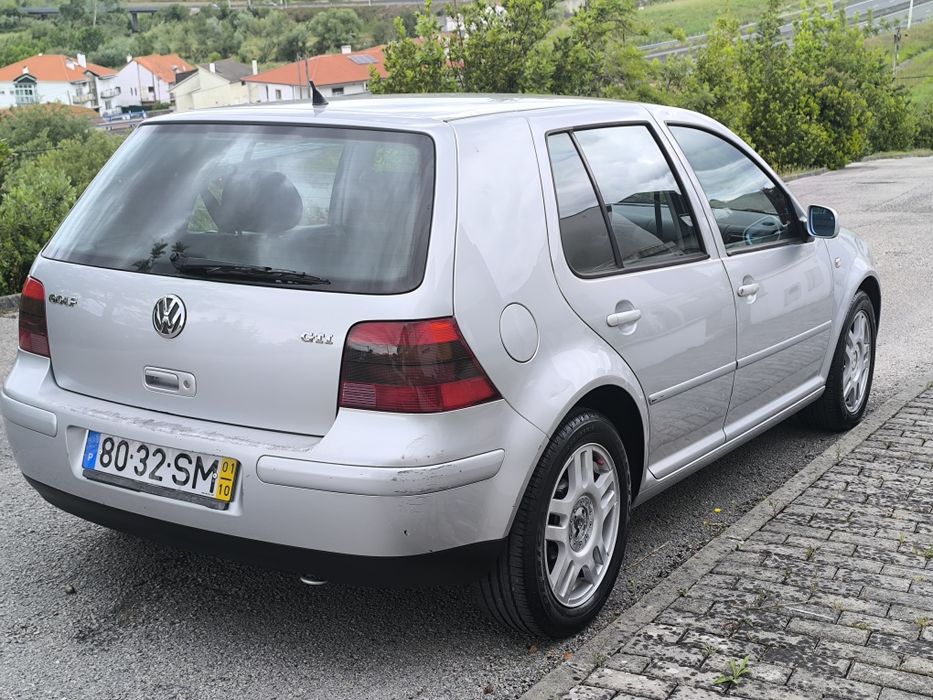 VW Golf 2001 Prata 1.4  16 válvula gasolina.