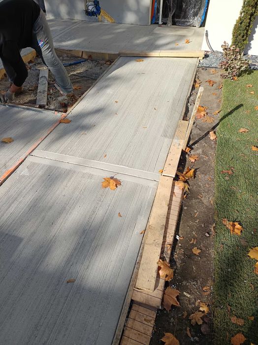 Podjazdy betonowe posadzki przemysłowe