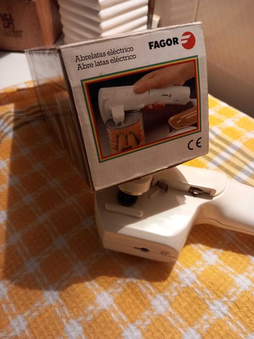 ABRELATAS Elétrico - FAGOR - Excelente Estado
