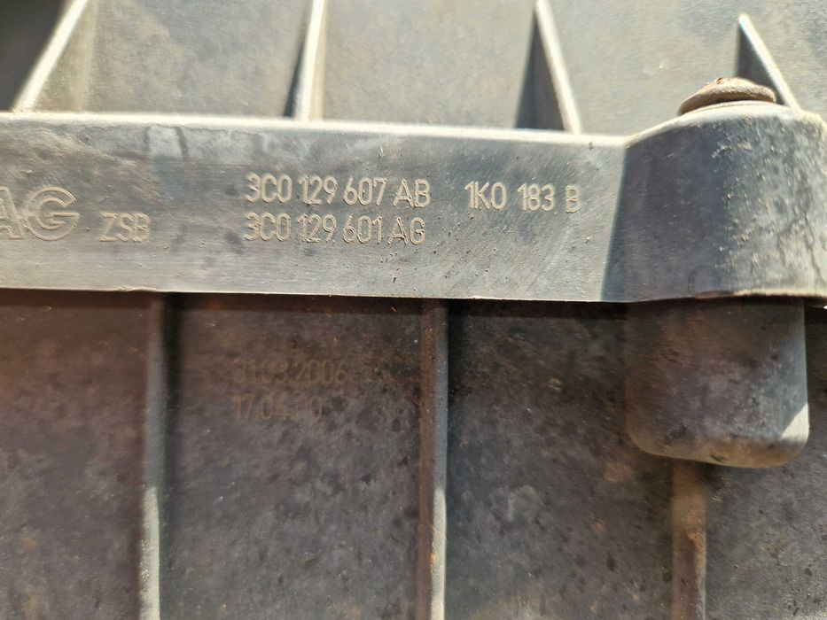 Obudowa Filtra Powietrza Vw Audi Seat Skoda 3C0.129.607.AB
