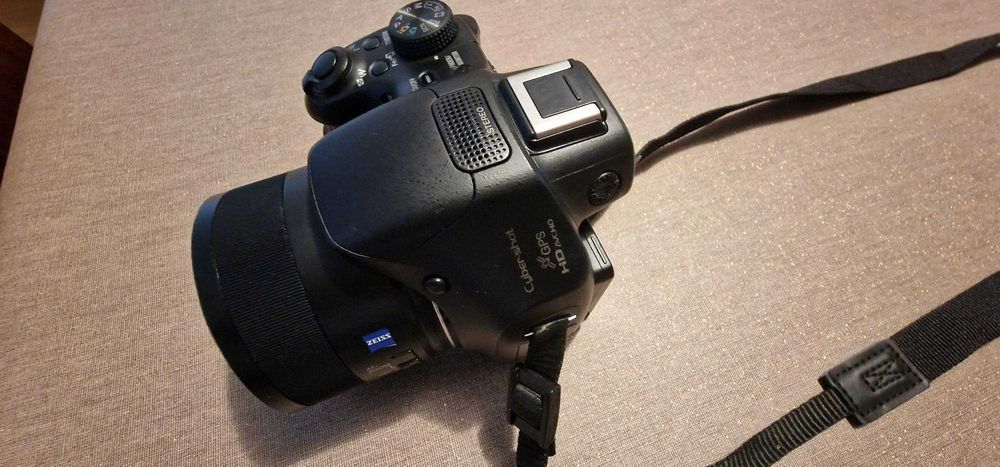 Camara Digita Compacta  SONY DSC-HX400V com zoom ótico de 50X
