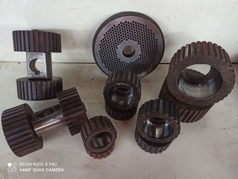 Матриці, ролики в зборі, запчастини на пресс-гранулятори