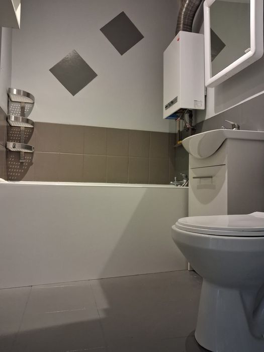 Sprzedam mieszkanie prywatne 35m2, dwa pokoje, niski czynsz, wyremontowane