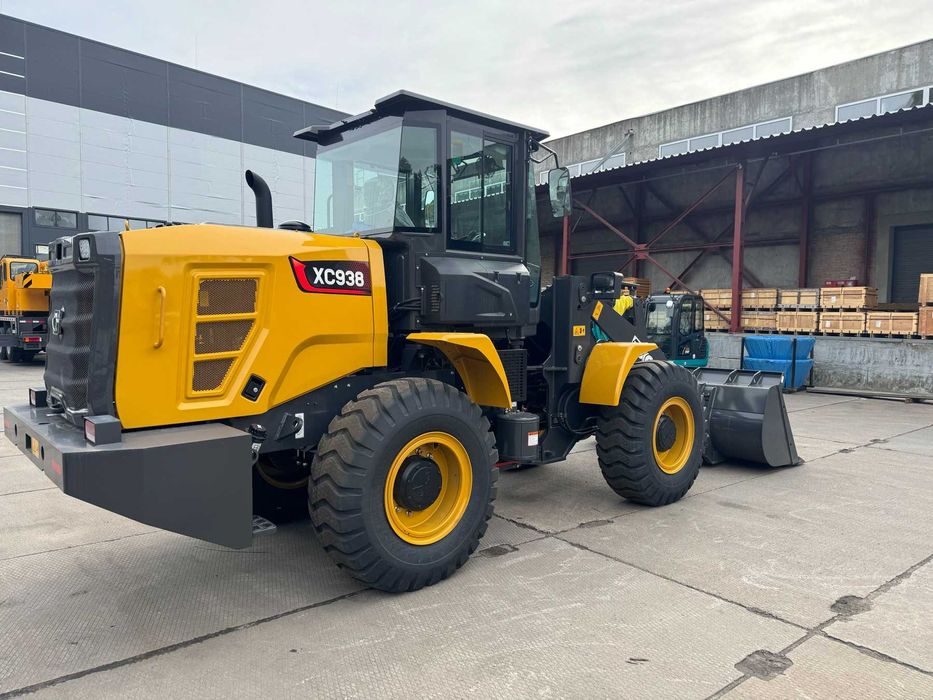 Фронтальний навантажувач XCMG XC938 погрузчик 3.5 тон
