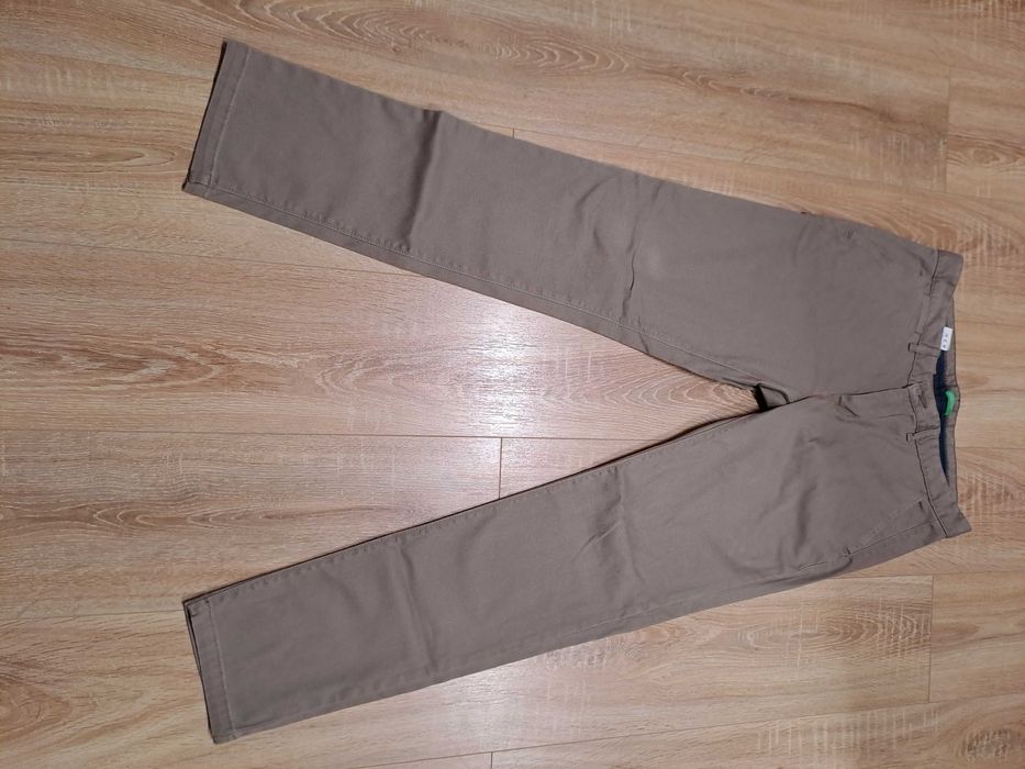 Calças bejes Beneton Homem  50