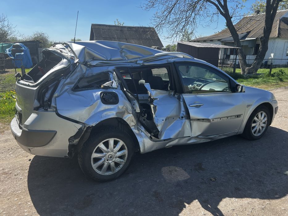 Renault Megan 2 після ДТП(на ходу)