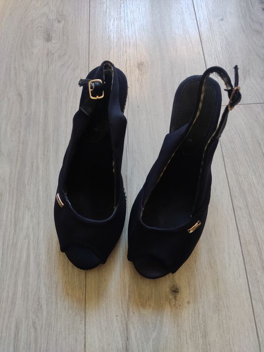 Buty na koturnie rozmiar 38
