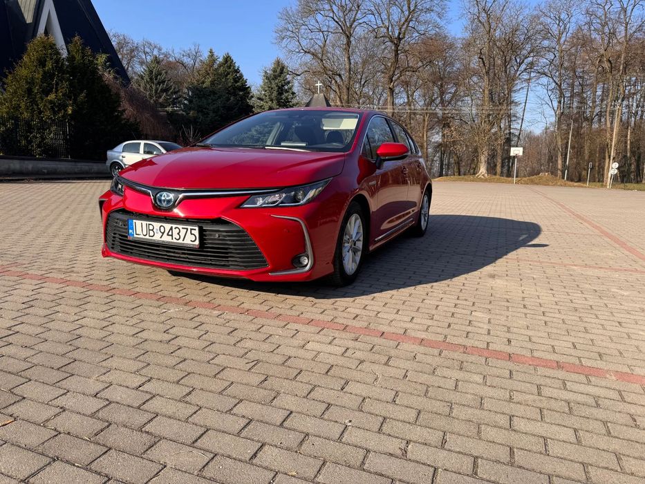 Toyota Corolla Toyota Corolla  – Hybryda, jak nowa, niski przebieg,