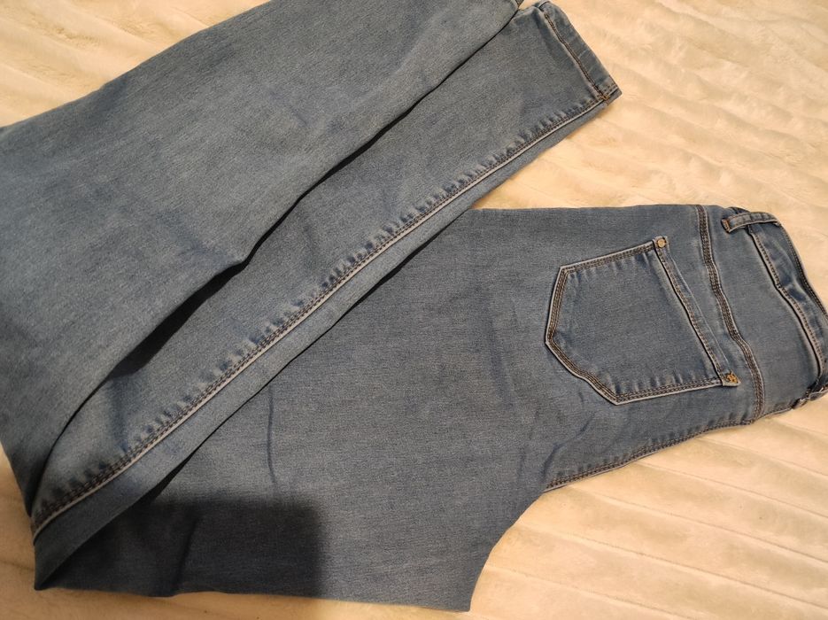 Dżinsy Missguided Tall dla wysokich z  wysokimi stanem