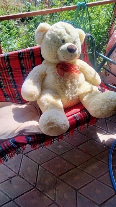 Плюшевый мишка метровый