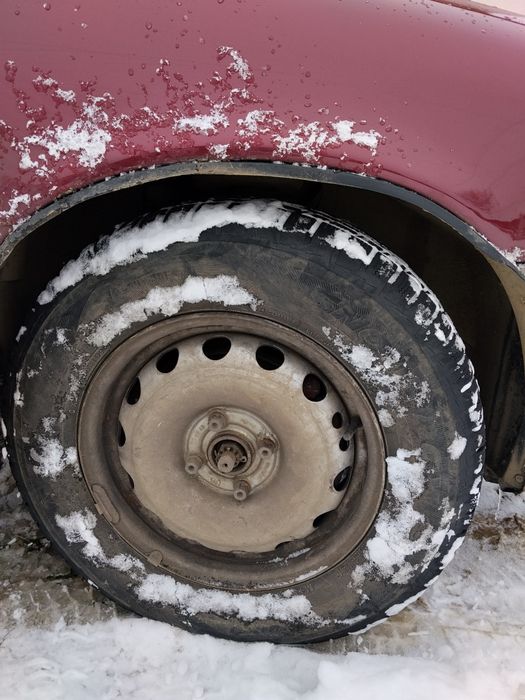 Продам машину на повному ходу сів поїхав